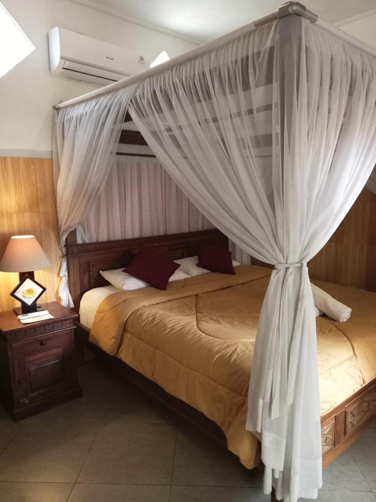 Nitya Home Stay Lembongan Exterior foto
